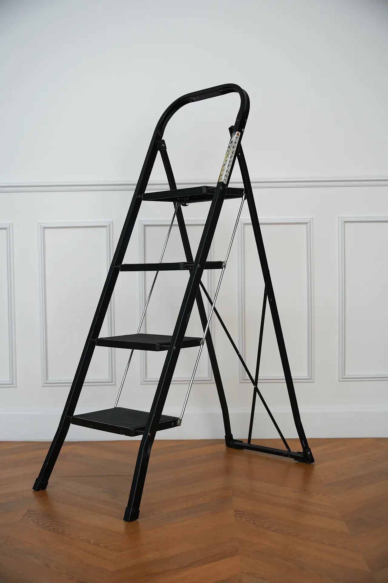 Industrial step ladder