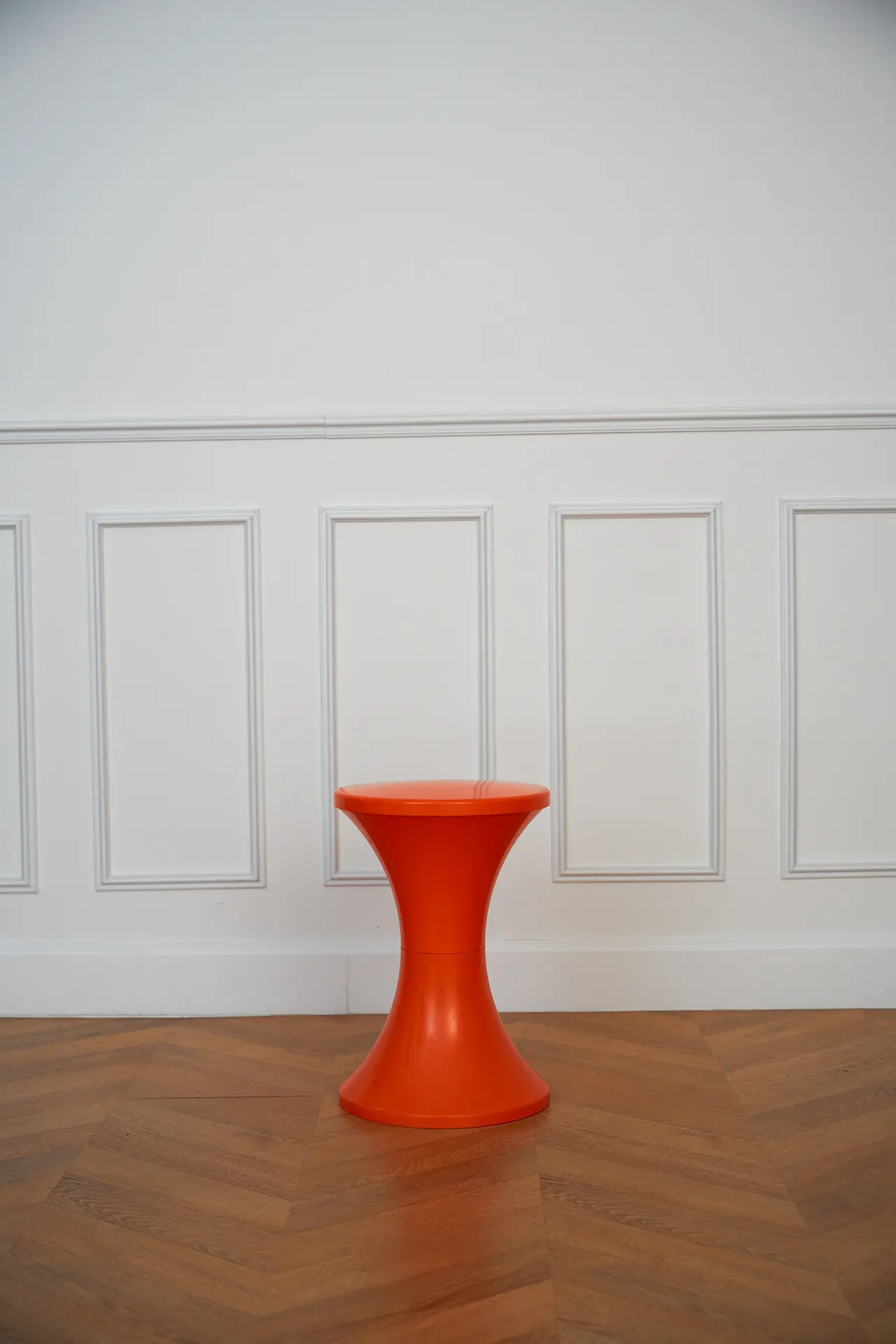 Space Age plastic stool (orange)
