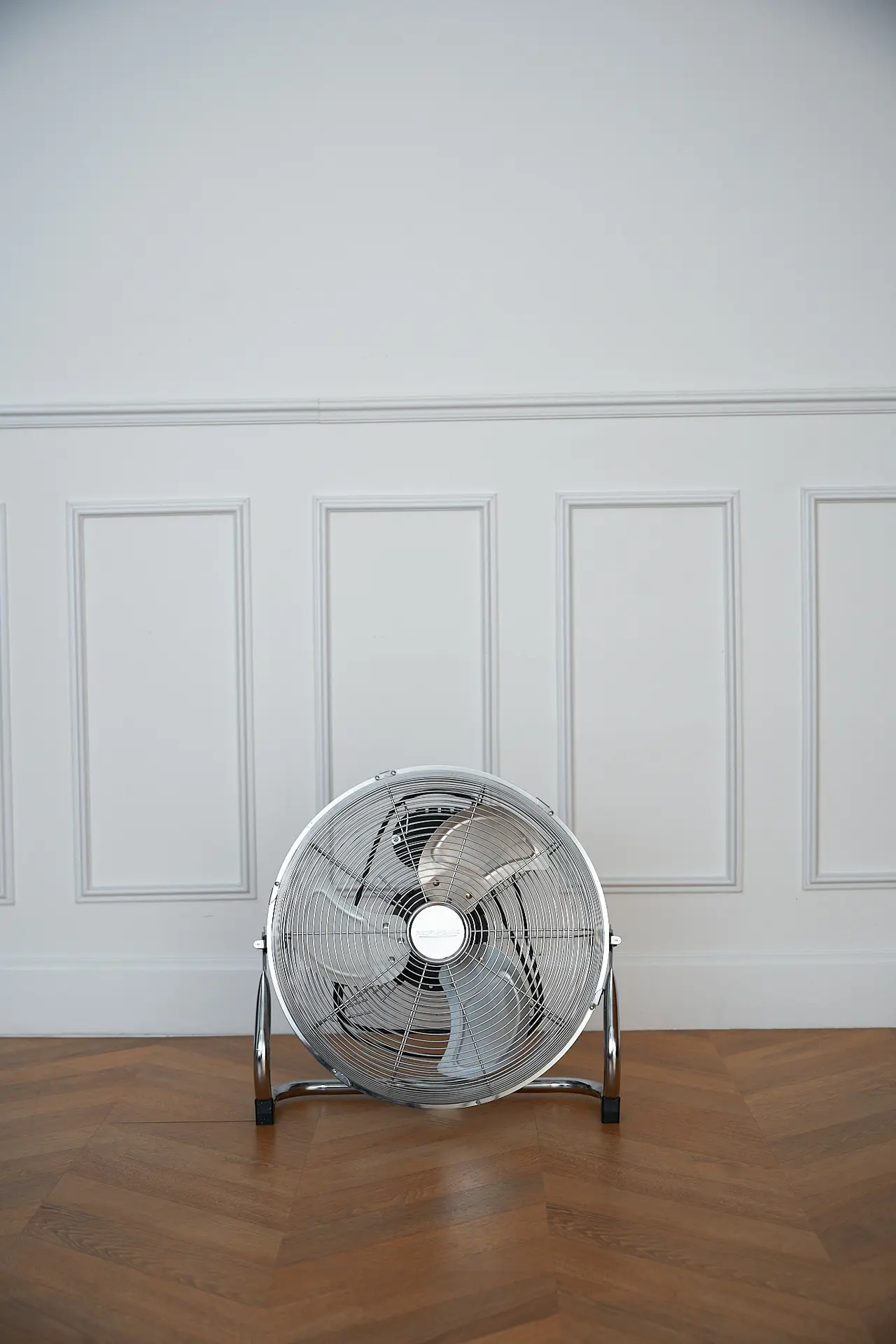 Chrome floor fan