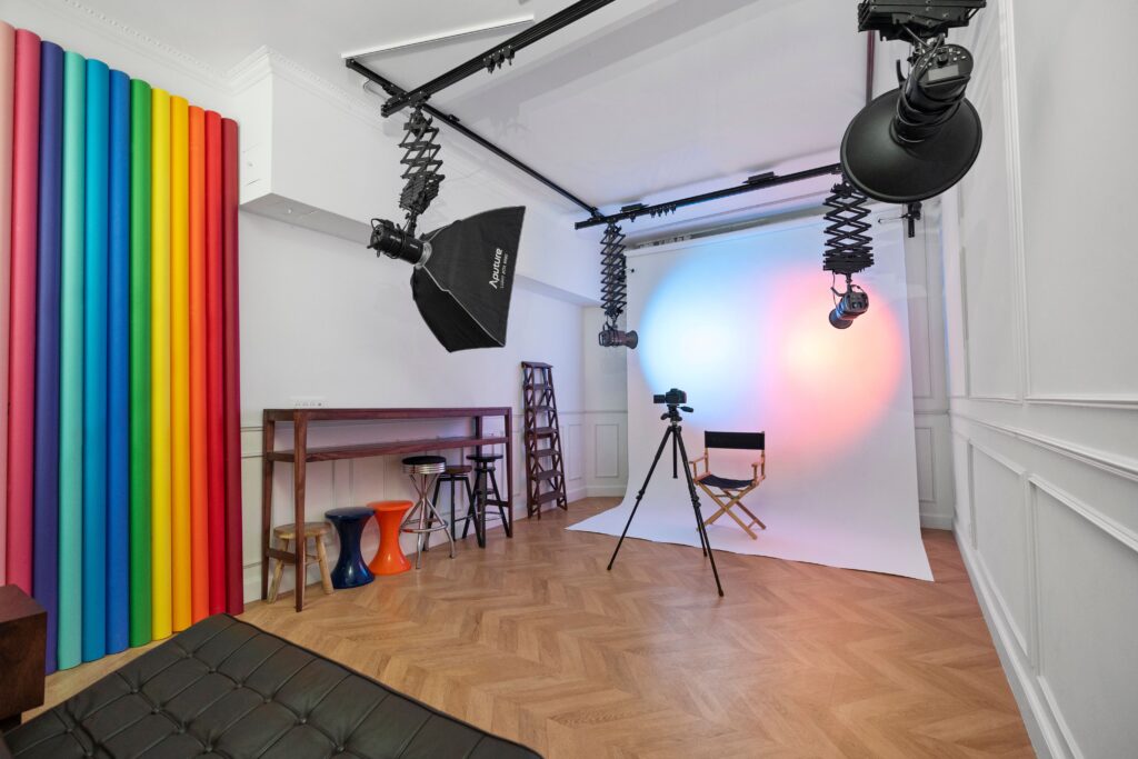 location studio photo Location studio photo Paris 1er - Le Studio Honoré, espace principal avec verrière